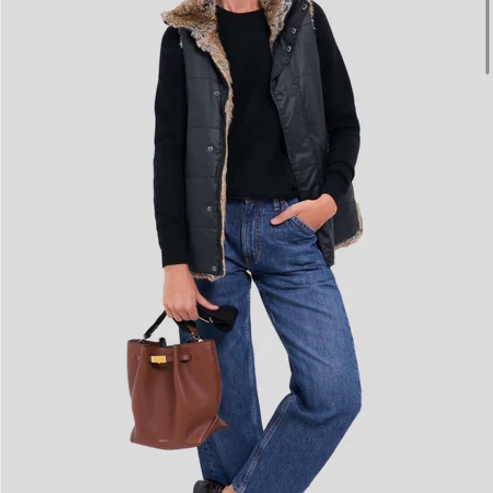 Tuckernuck Black Vest with Brown Fur Trim - Picture 2 of 9